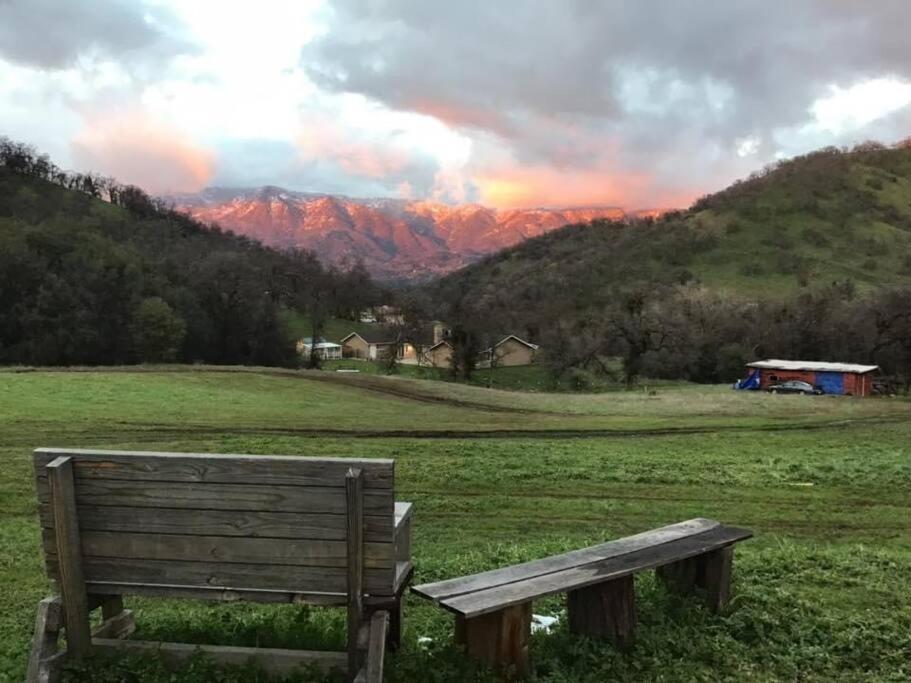 Waxberry Getaway Sequoia/Kings Canyon National Pks Yokuts Valley  Bagian luar foto